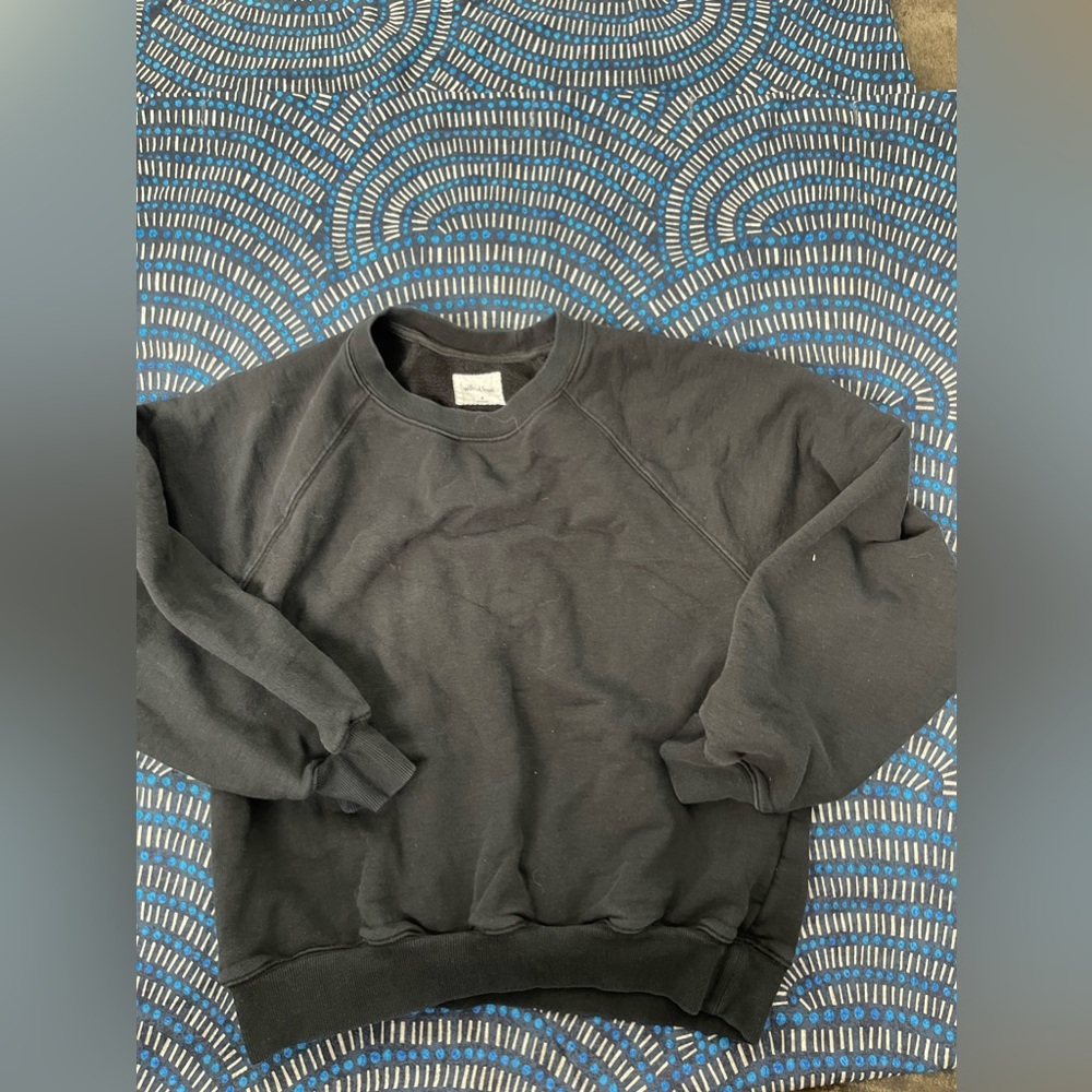 Aritzia Wildred Free m black crewneck Sweater H08